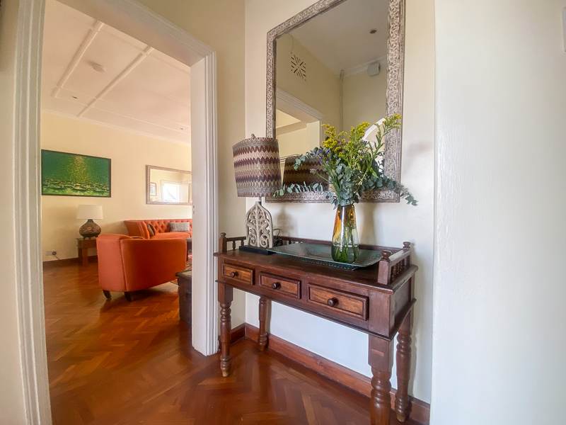 Petrea Cottage - Gallery 26